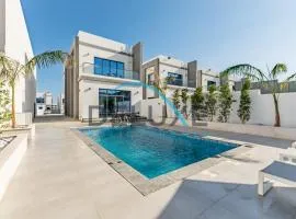 Modern 3BR with Mountain Views & Private Pool in Al Dana , Sharm, Fujairah by Deluxe Holiday Homes