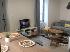 Au numéro 10, hotel in Jonzac