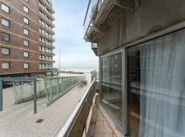 App met prachtige zeezichten op 1min van strand