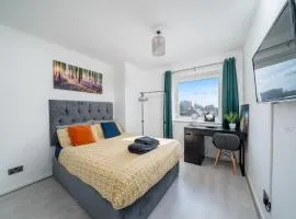 Cozy Private Room Near Shops & Transport in Enfield