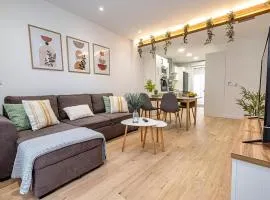Garden Gran Via Luxury Aire ac PARKING privado by Apartamentos Logrono
