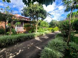 Cabañas Barú Dota, location de vacances à Santa María