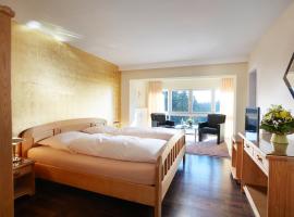 Hotel Landhaus Berghof, cheap hotel in Wenden