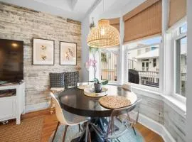 Carillon Market 305
