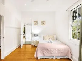 Great Value 3Beds Cozy Home Near CBD Stadium Bus