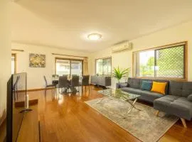 Spacious Land Area 5Bedroom Home at Sunnybank New AC