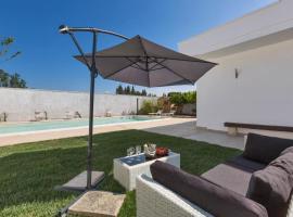 Villa Chiaraluna, Hotel in Novoli