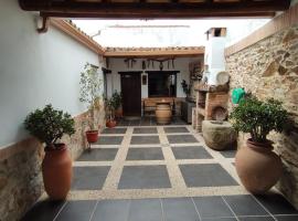 CASA RURAL LA CARRIONA、Segura de Leónのヴィラ