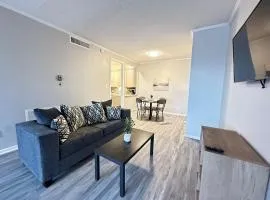 Inviting and Spacious Apartment in Houston Near Kemah Boardwalk and NASA Space Center