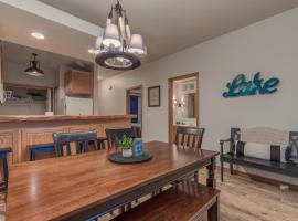 2BR Village At Indian Point 604 near SDC-Free Tickets Daily up to $500 Value), hotel en Branson