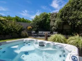 Close to Beach, Spacious, Outdoor Living - KK00379