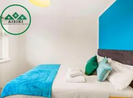 Aisiki Apartments at Barnet, Ground Floor, 2-Bedroom & 1-Bathroom, Pet Friendly Flat, Double Beds with Free Wi-Fi