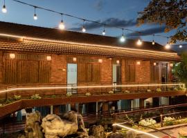 D Banlieue Homestay And Coffee TP Kon Tum, hotel v destinaci Kon Tum