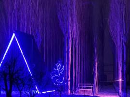 Zovaber hangsti goti, hotel Szevanban