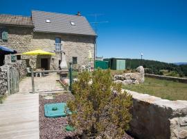 Gîte Le gîte des Jonquilles 6/8 personnes, ξενοδοχείο σε Fau-de-Peyre