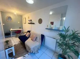 Le petit refuge 28m2 2 personnes avec extérieur