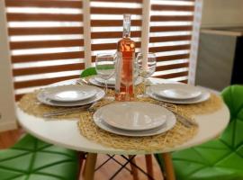 Nicholas Apartment, hotel in Mamaia Nord