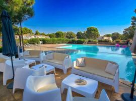 Fiori Di Cala Rossa, Établissement CARDOGA Piscine, Mer & Montagne, hotel in Lecci