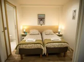 A L'Ombre du Pin "12" - Cozy Studio near Disneyland and Paris, 1-2 Guests
