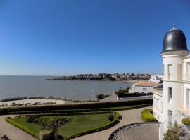 Royan PONTAILLAC - STUDIO PLEINE VUE MER - Ideal PETIT BUDGET, Hotel in Royan