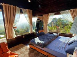 Lưng Chừng House, hotel v destinaci Da Lat