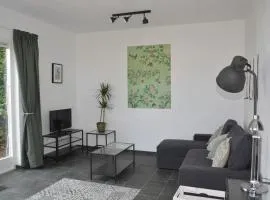 Guesthouse 70m2 with private garden and free parking