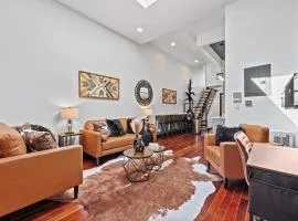 Rustic Chic 4BR for Groups - Bushwick's Finest Stay