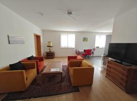 Apartment E2 - Gut ausgestattete 3-Zimmerwohnung 64 qm, für 1-3 Personen 1 DZ 1EZ, hotel v destinaci Grafenwöhr