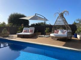 Casa Alegria - Holiday home with pool, fitness, sauna, Hotel in Alcúdia