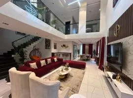 VACATION HOMES - 5 bedroom private compound home in lekki phase 1 - rooftop, pool, spa, cinema, 24h light & security