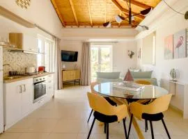 ALMA HILLS Gialova