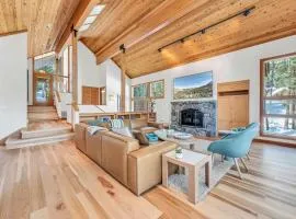Pet-Friendly Home, Deck, 1 Mile to Alpine Meadows