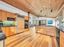 Pet-Friendly Home, Deck, 1 Mile to Alpine Meadows