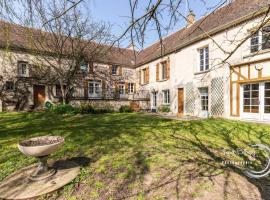 Maison familiale dans le Perche, hotelli kohteessa Chêne
