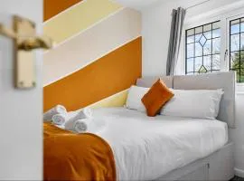 Cosy 3 Bed House, Sleeps 6, Near NEC - Airport, Parking, Contractors - Families Stay