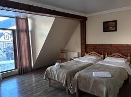Mestiatour Guest House、メスティアのホテル
