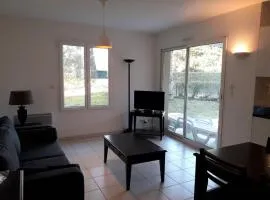 Studio dans une résidence calme - 9544