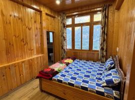 Great warriors homestay 2bhk apartment and rooms available, hotel in Manāli