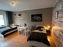 Geräumige Handwerkerunterkunft mit Balkon