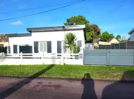 La villa Kikifil, bord de mer