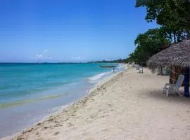 Mom's Place Negril