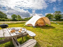 Daisy at Blancas Bell Tents โรงแรมในRingstead