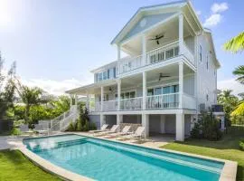 Evershore House -Pool, Parking, Dock!