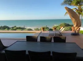 Casa Ceballos, Frente a la Playa