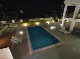 Lina apartments A1、ジノーザ・マリーナのホテル