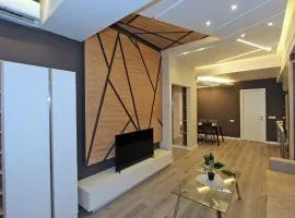 Stylish Modern 1 BEDROOM by REPUBLIC SQUARE ,CITY CENTER