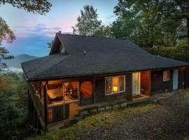4 Br Min to Hatley Pointe Sauna Hot Tub Games Wifi