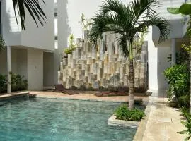 Incredible Condo for 10