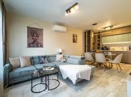 Luxury 2bedroom apartment in Complex Family Garden with FREE parking