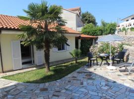 Holiday home Malinska 1, hotell i Malinska